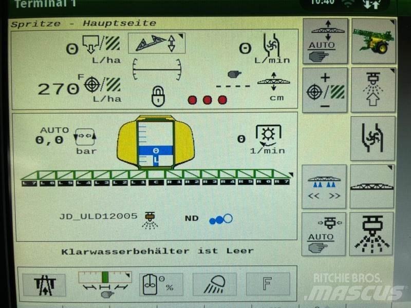 John Deere R740i Trailed sprayers