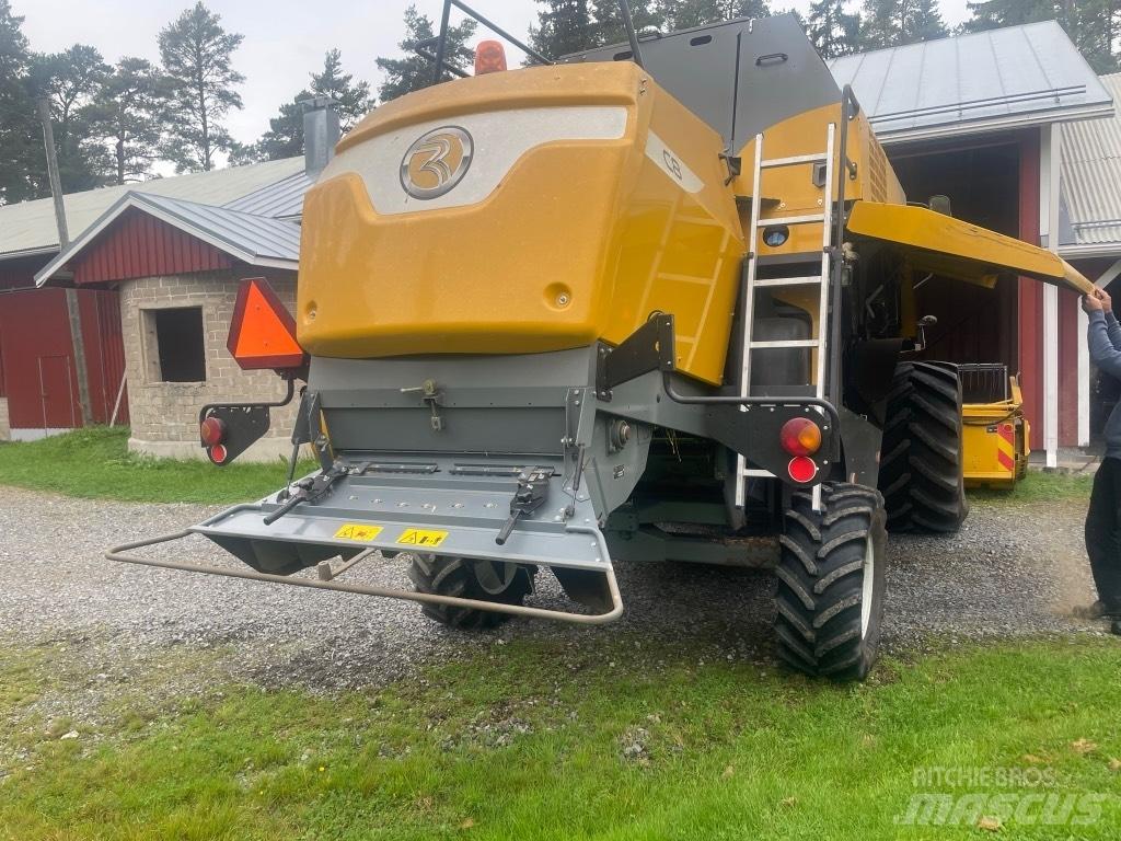 Sampo-Rosenlew C8 Combine harvesters