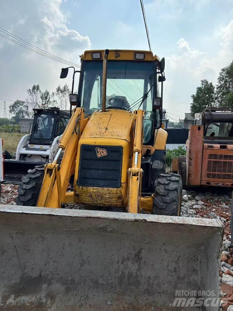 JCB 3 CX Backhoe loaders