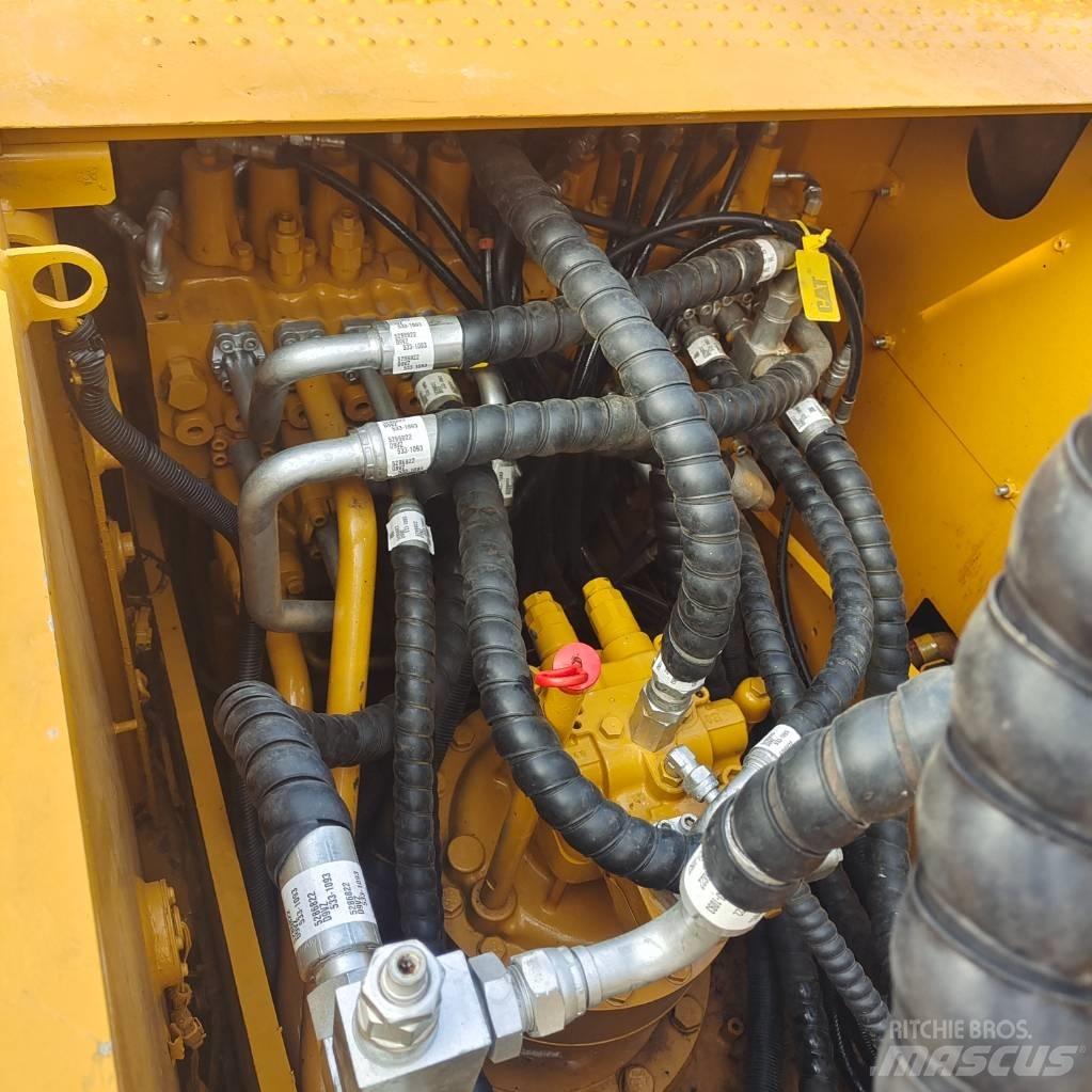CAT 320D Crawler excavators