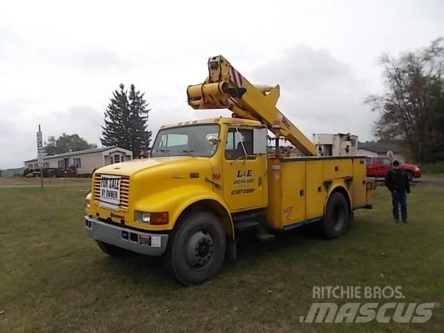 International 4900 Crane trucks