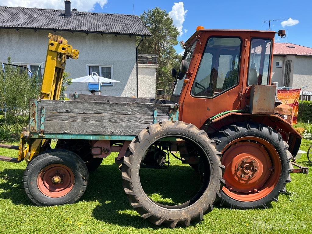T -16M T16M Tractors