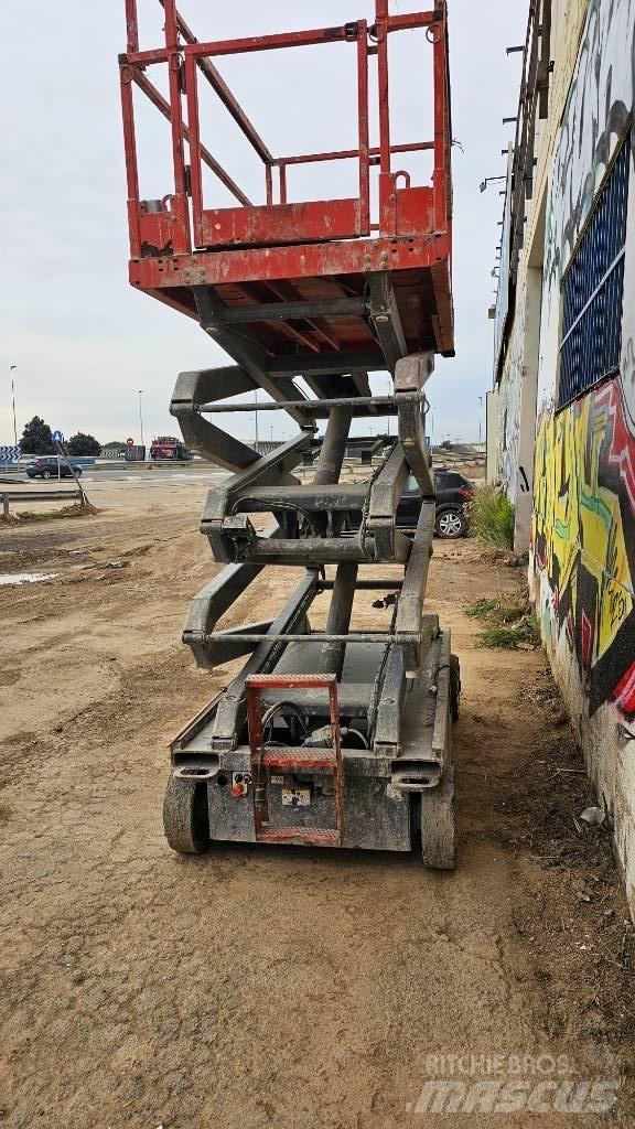 SkyJack SJIIII4626 Scissor tables