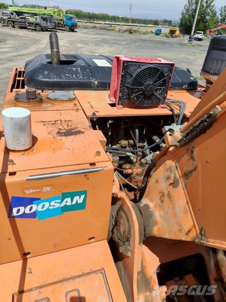 Doosan DH210W-7 Wheeled excavators