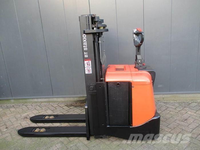 BT SPE160L Low lifter with platform