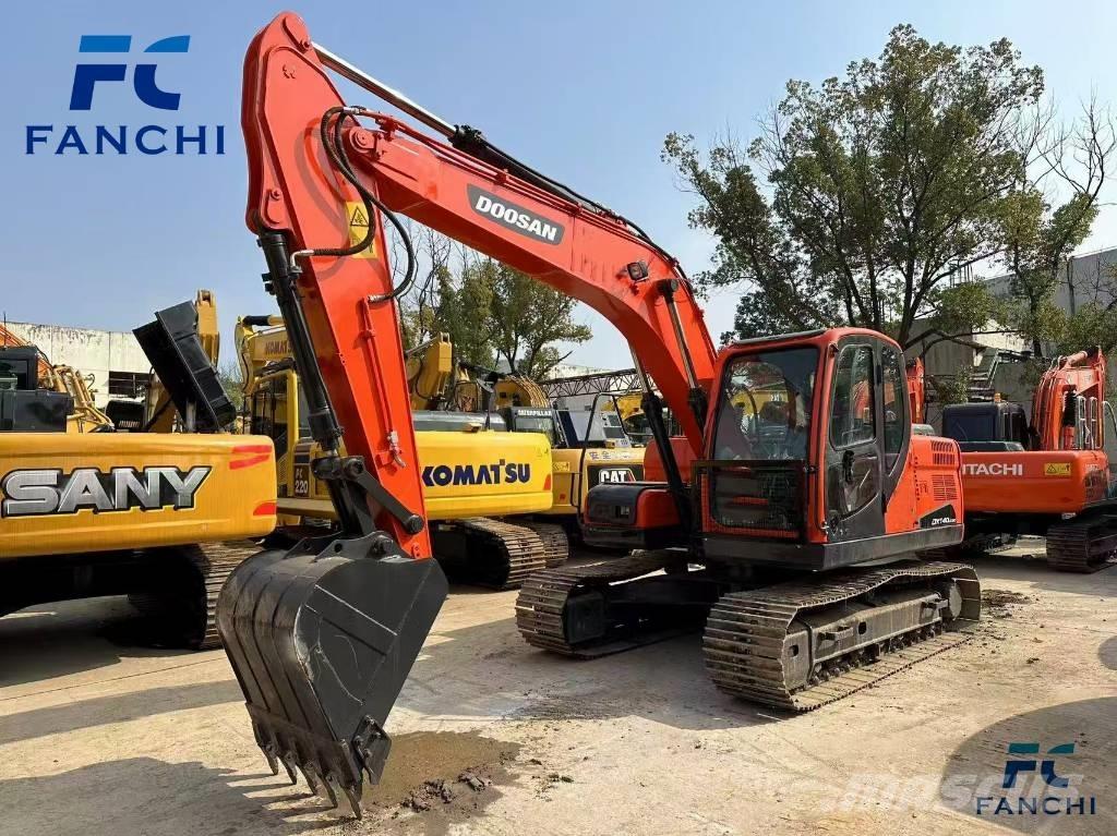 Doosan DX 140 LC Crawler excavators