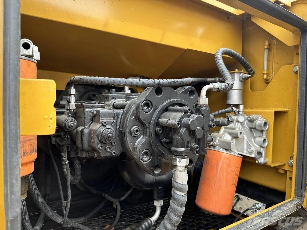 Sany SY 215 C Crawler excavators