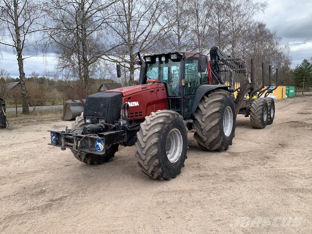 Valtra 8950 Forestry tractors