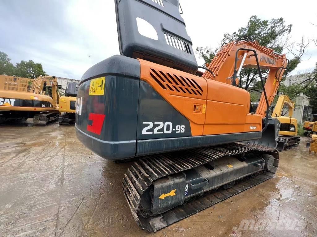 Hyundai 220 LC -9 Crawler excavators