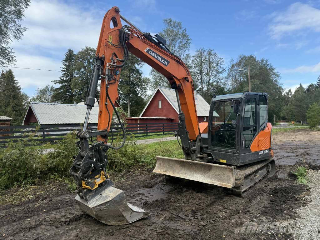 Develon DX 85 R-7 Midi excavators  7t - 12t