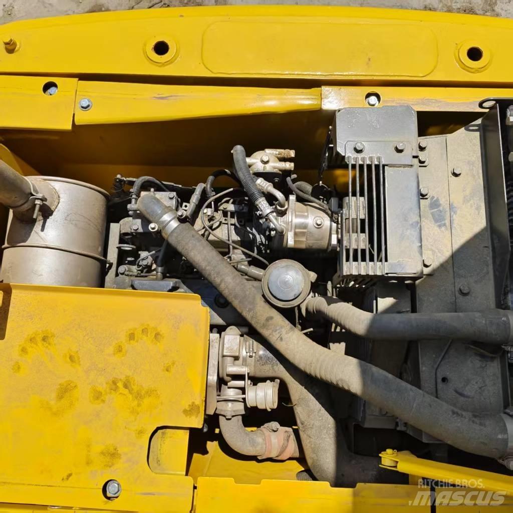 Komatsu PC 130 Crawler excavators