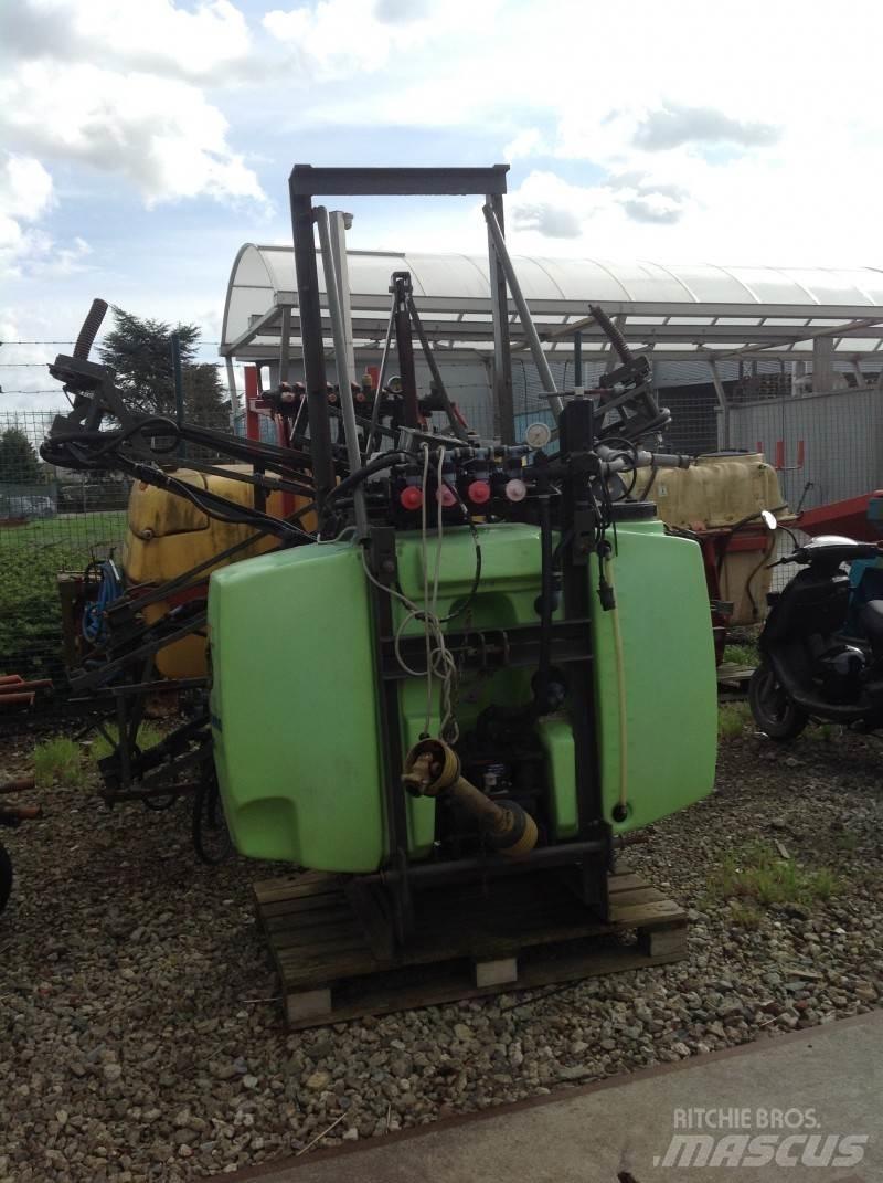 Tecnoma Télec Trailed sprayers