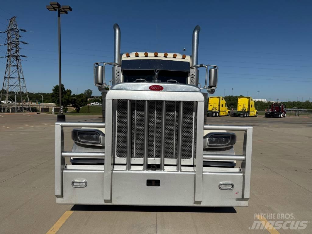 Peterbilt 389 Tractor Units