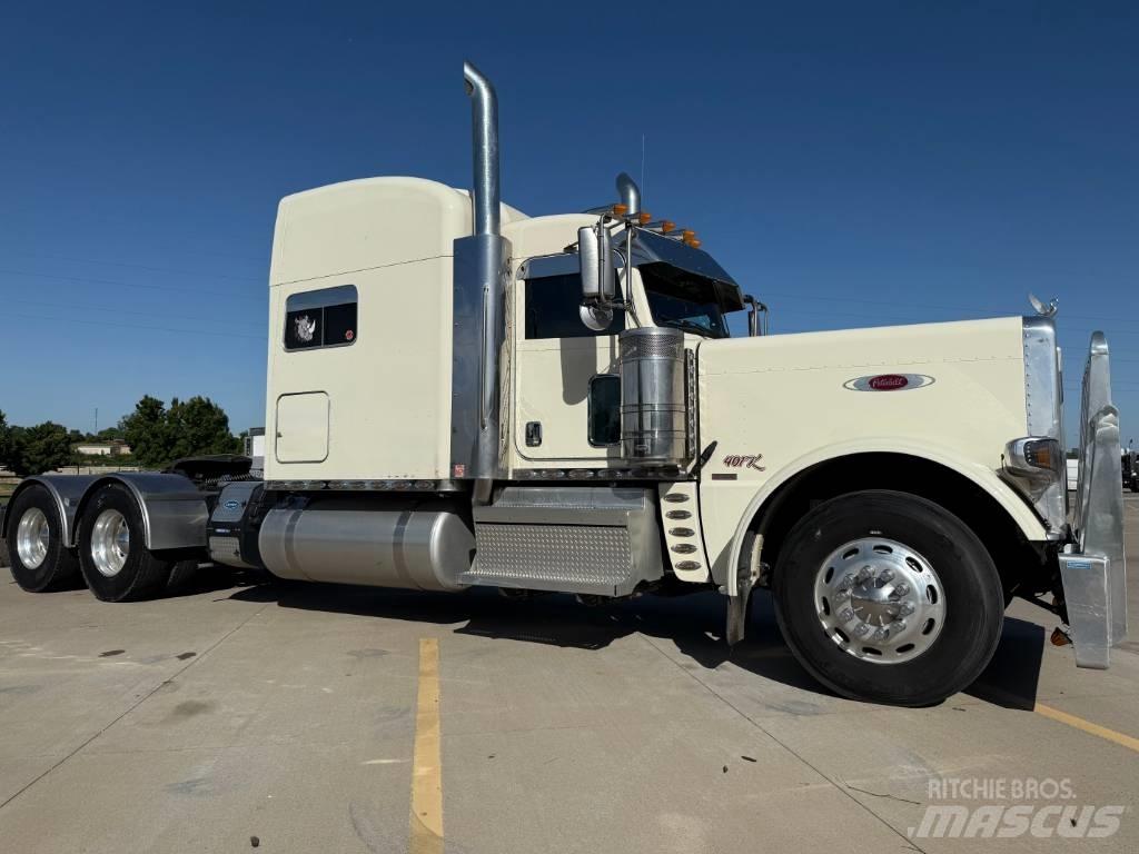Peterbilt 389 Tractor Units
