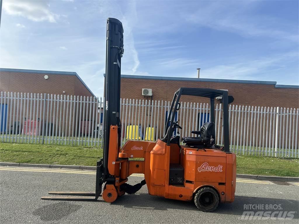  B315-73SS Narrow aisle truck