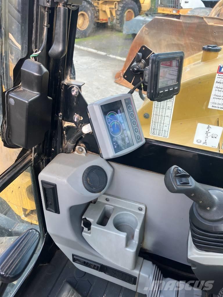 CAT 308 E 2 CR Midi excavators  7t - 12t