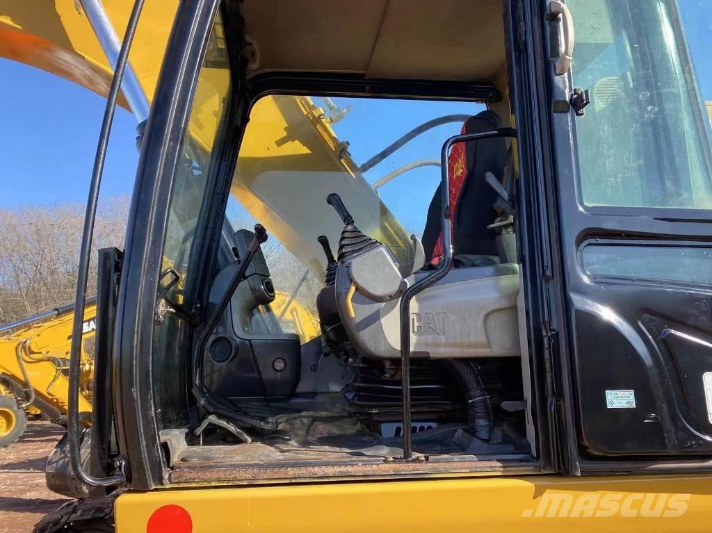 CAT 325D Crawler excavators