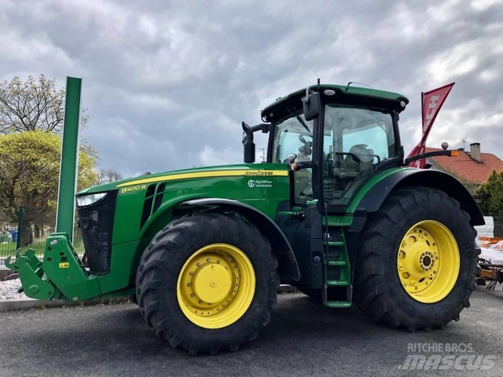 John Deere 8400 R Tractors