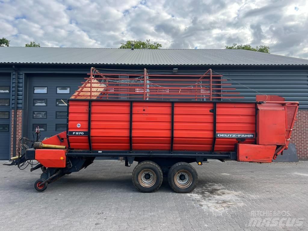 Deutz Fahr F 570 Self loading trailers