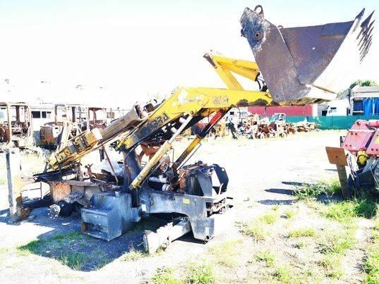 Fermec 860  arm Booms and arms