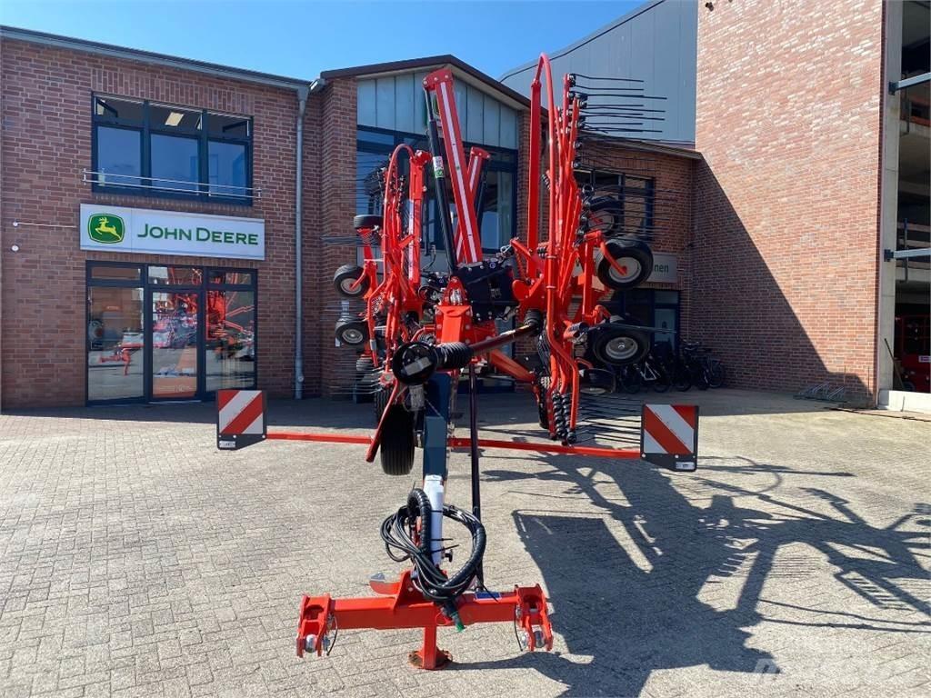 Kuhn GA8030 Swathers