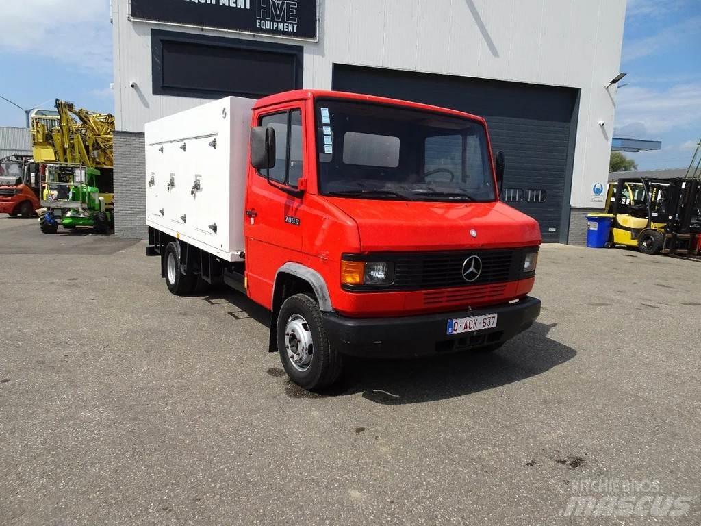 Mercedes-Benz 709D Temperature controlled trucks