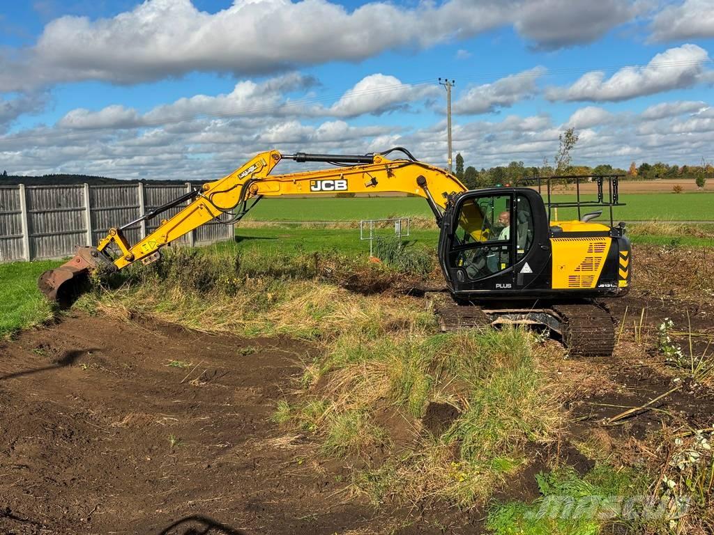 JCB JS 131 LC Crawler excavators