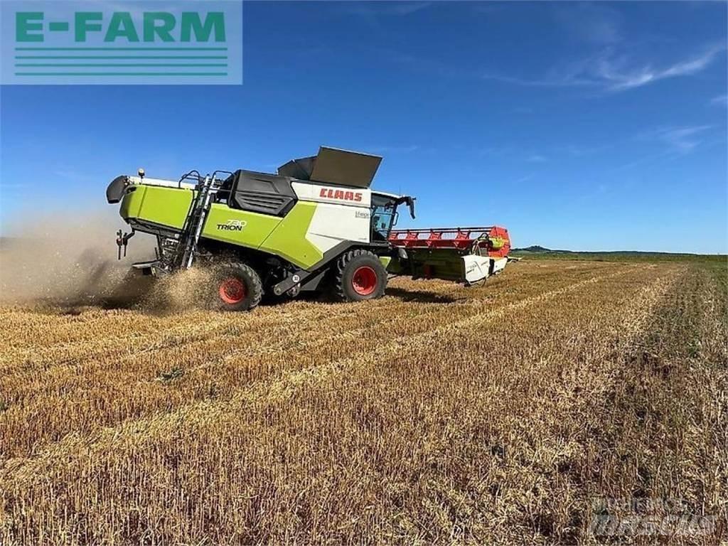 CLAAS trion 730 Combine harvesters