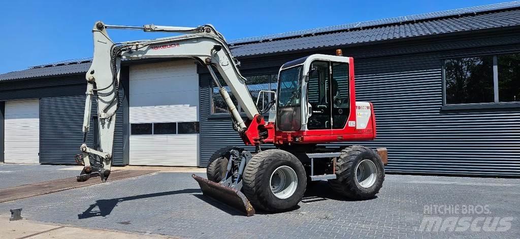 Takeuchi TB070 W Midi excavators  7t - 12t