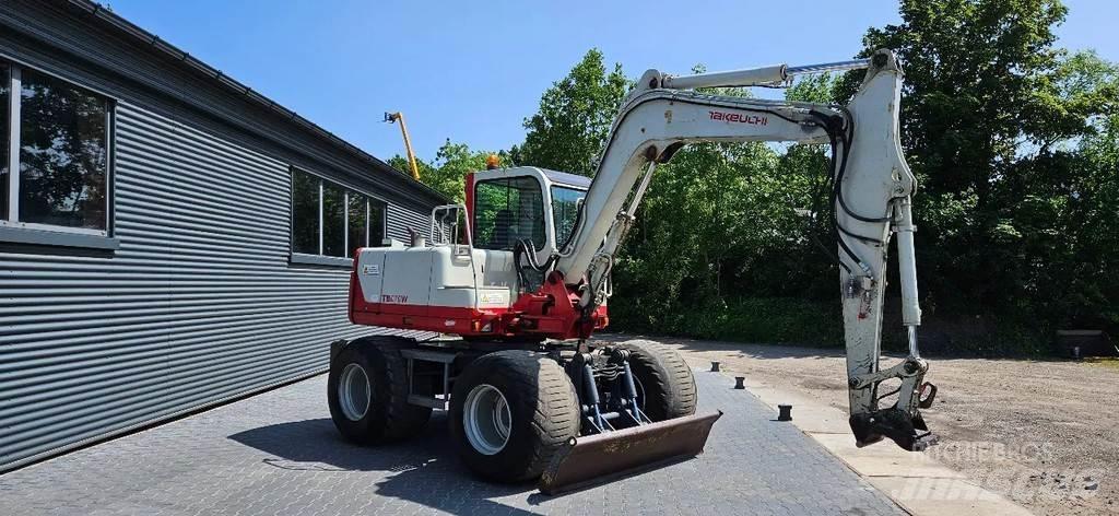 Takeuchi TB070 W Midi excavators  7t - 12t