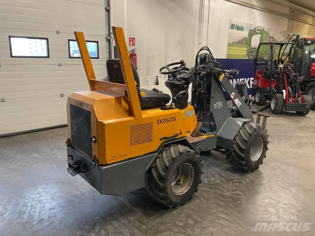 GiANT 262 S Multi purpose loaders