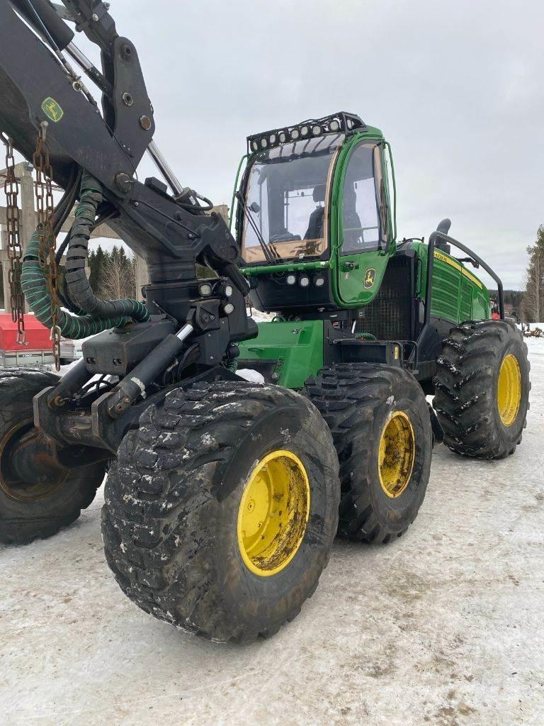 John Deere 1470G Harvesters