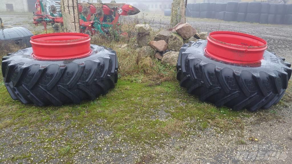 Fendt 724 Profi Plus Tractors