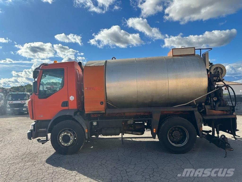 Renault Midlum Bitumen sprayers