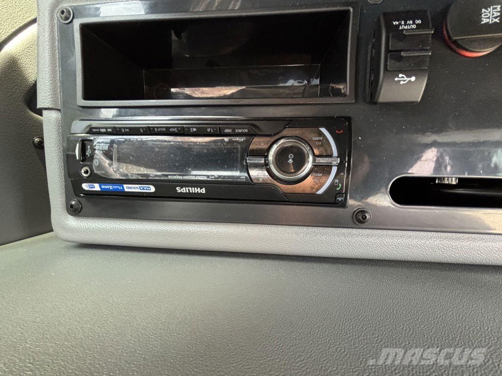 Yanmar B95W Wheeled excavators