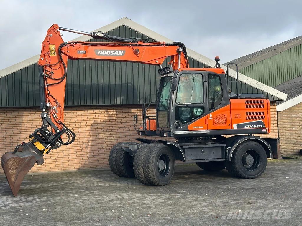 Doosan DX140W-5 Wheeled excavators