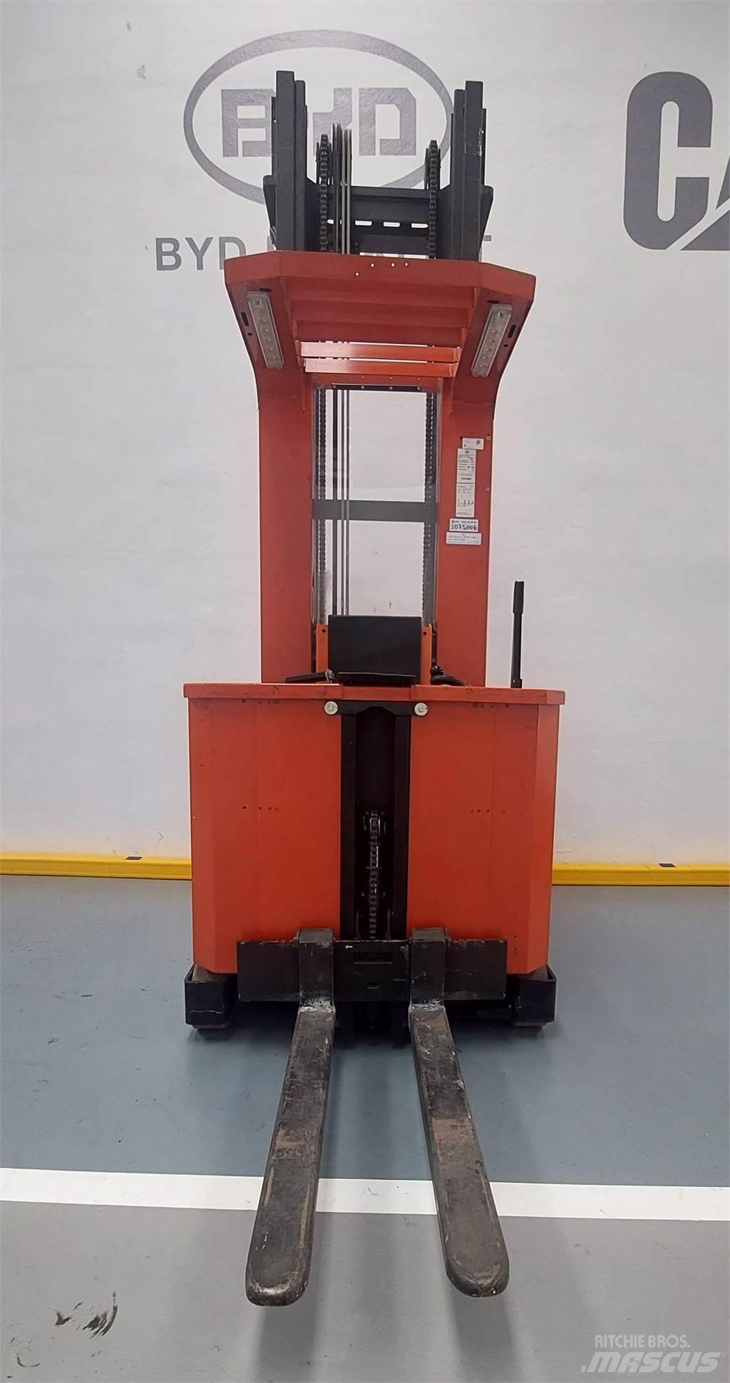 BT OP1000HSE Low lift order picker