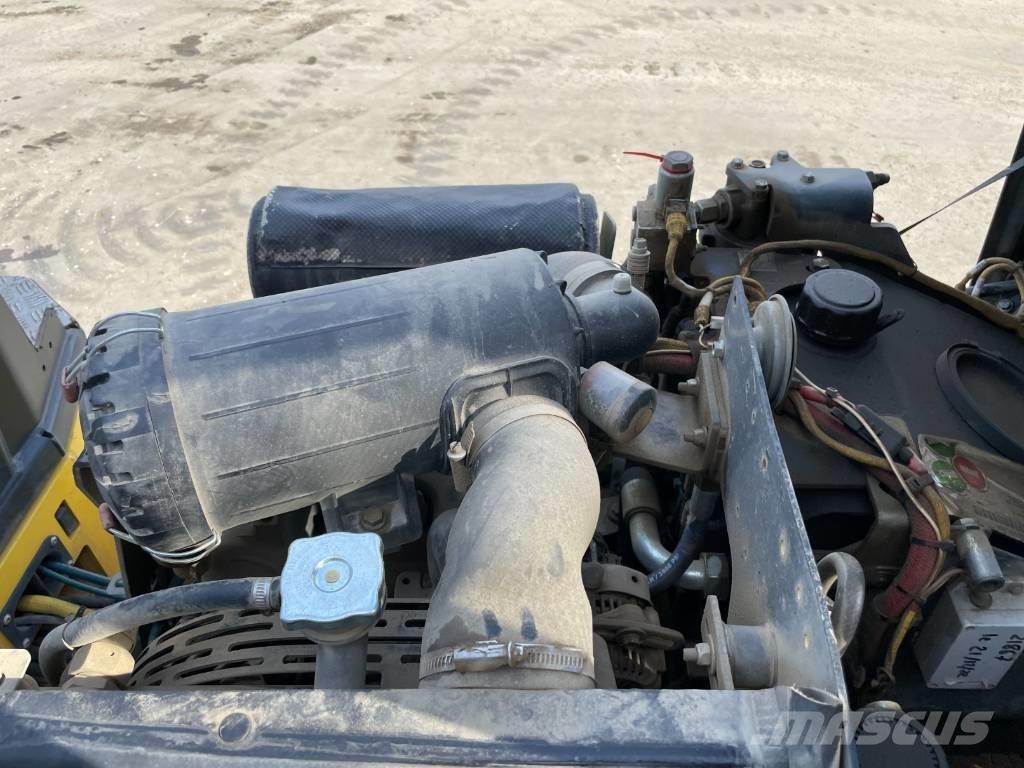 Bomag BW 100 AD-5 Twin drum rollers