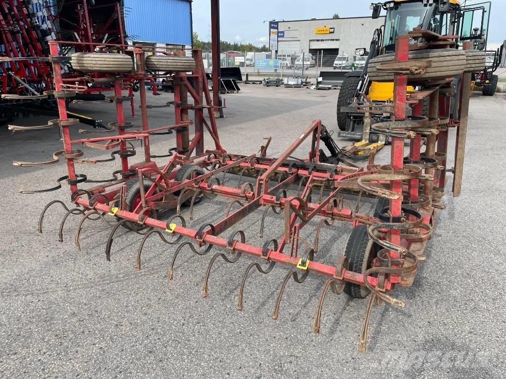 Väderstad Boggiharv Power harrows and rototillers