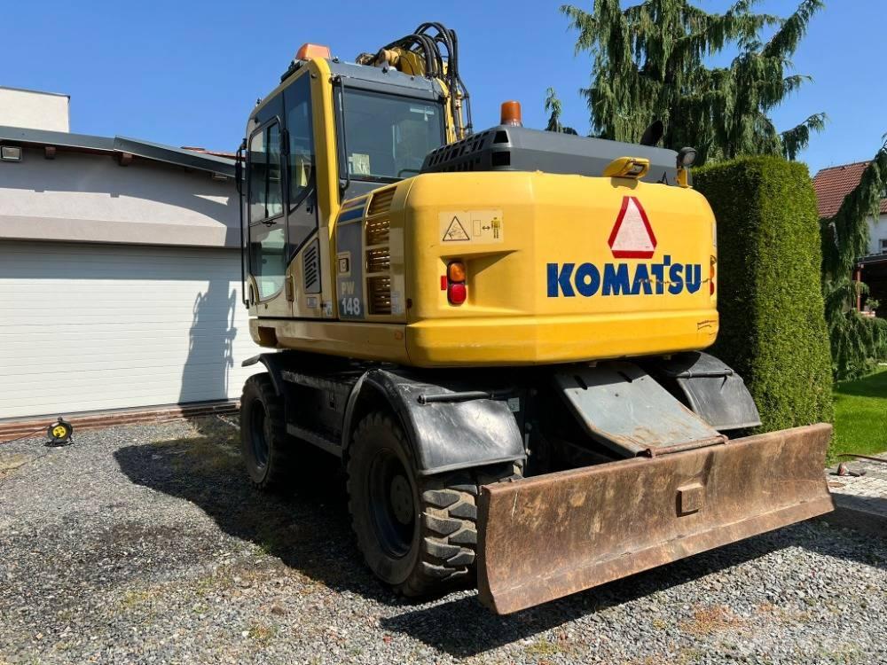 Komatsu PW 148-8 Wheeled excavators
