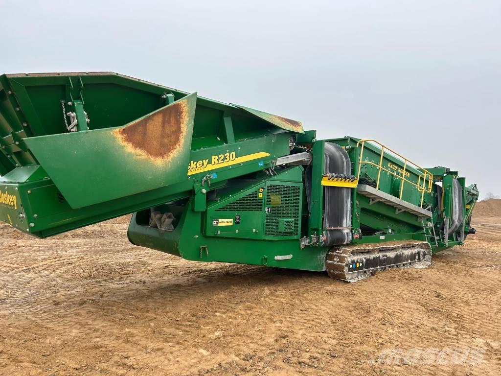 McCloskey R230 Mobile screeners