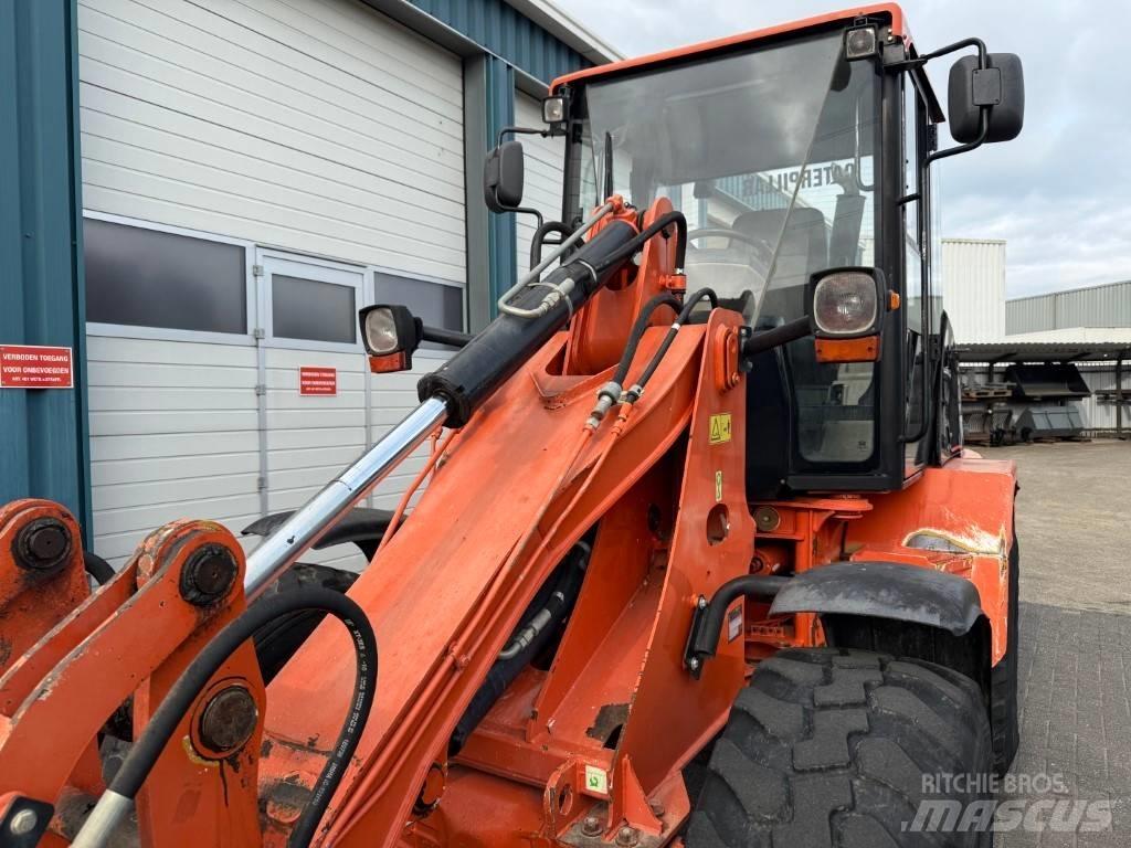 CAT 908 Wheel loaders