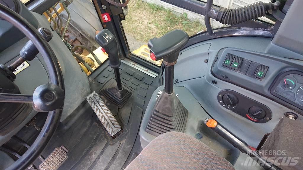New Holland LB 110 Backhoe loaders