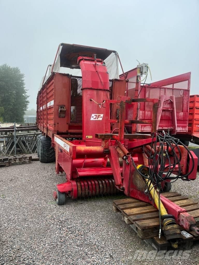 JF-Stoll ES 3500 Self loading trailers