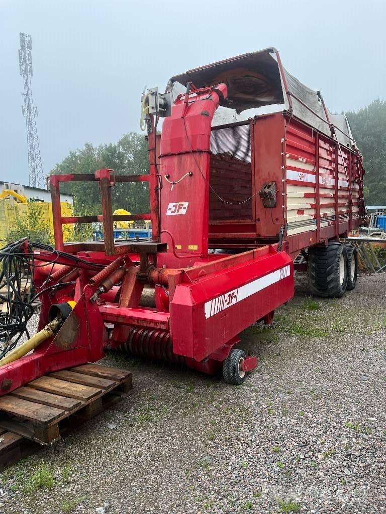 JF-Stoll ES 3500 Self loading trailers