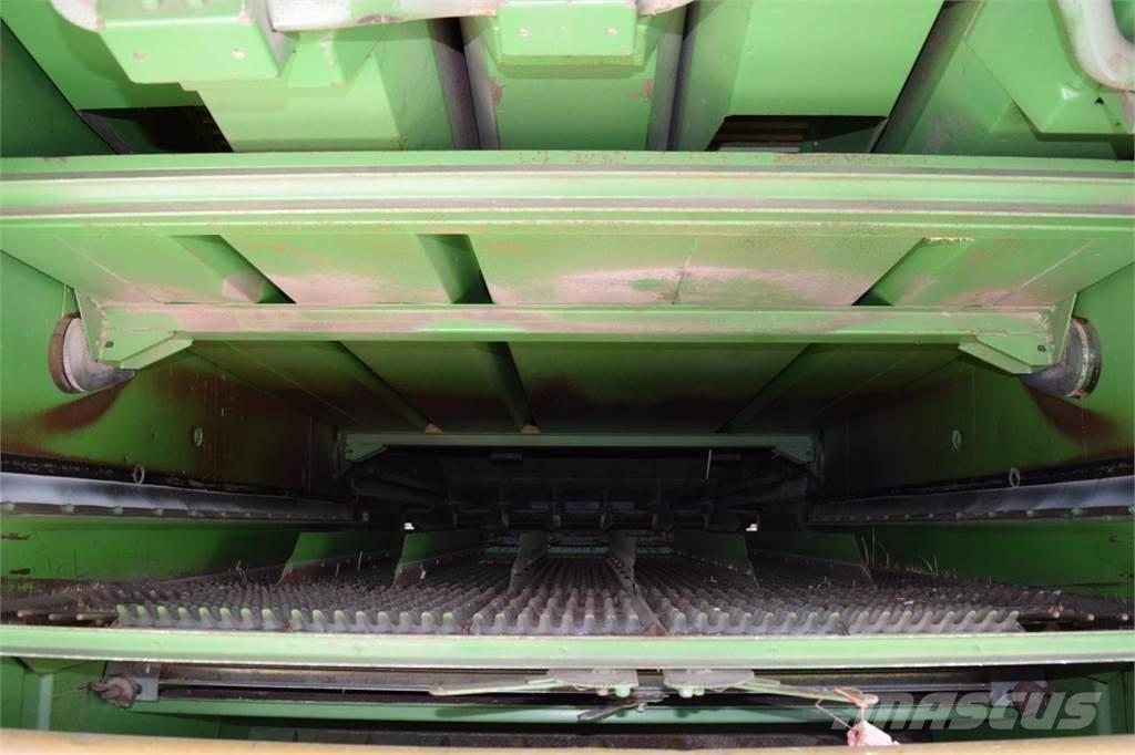 John Deere 2056 Combine harvesters