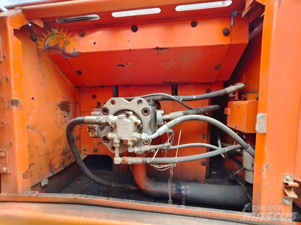 Doosan DX 300 LC Crawler excavators