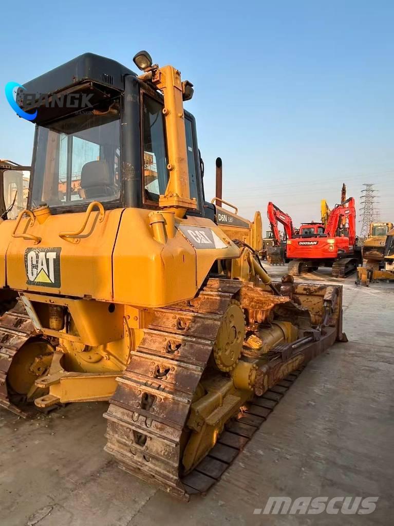 CAT D 6 N Crawler dozers