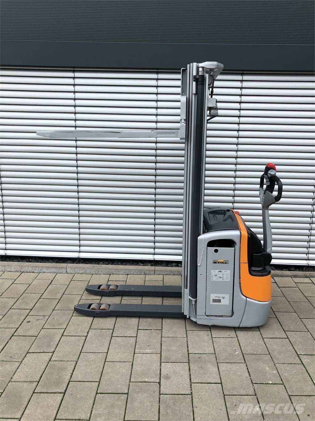 Still EXV 14C Pedestrian stacker