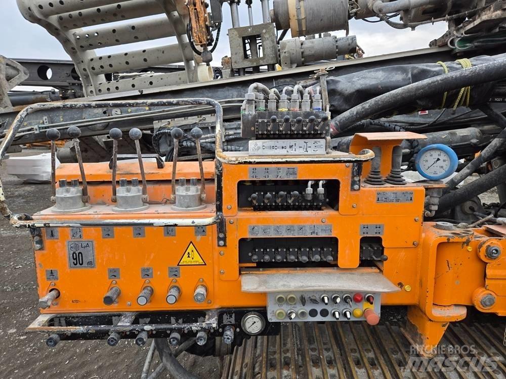 Hütte HBR605 Piling rigs